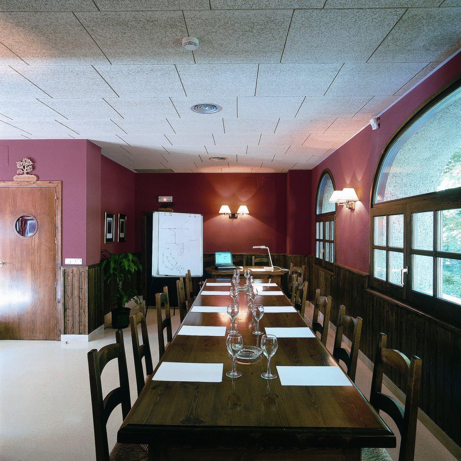 Hotel Can Blanc Olot Bagian luar foto
